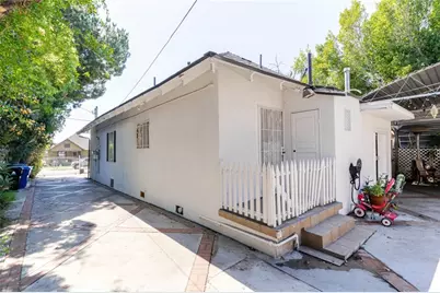 4541 Russell Avenue, Los Angeles, CA 90027 - Photo 13