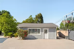 22703 Sylvan St, Woodland Hills, CA 91367 - Photo 19