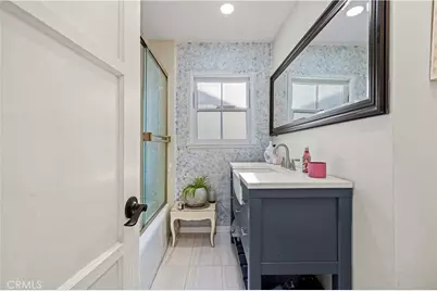 18229 Strathern Street, Reseda, CA 91335 - Photo 15
