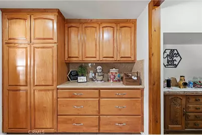 18229 Strathern Street, Reseda, CA 91335 - Photo 9