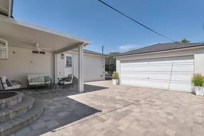 22529 Clarendon, Woodland Hills, CA 91367 - Photo 19