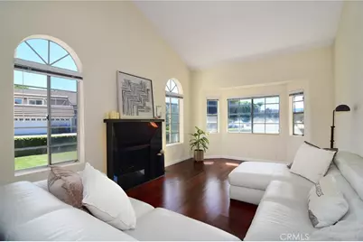 6347 Wynne Avenue, Tarzana, CA 91335 - Photo 11