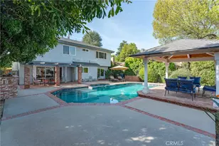 22963 Collins St, Woodland Hills, CA 91367 - Photo 31