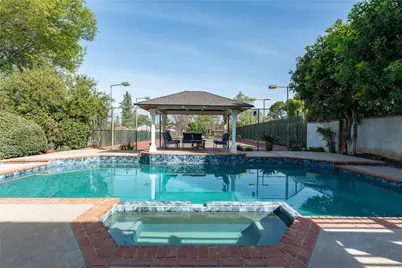 22963 Collins Street, Woodland Hills, CA 91367 - Photo 27