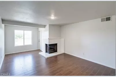 7800 Topanga Canyon #204, Canoga Park, CA 91304 - Photo 5