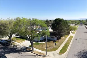 1046 W Ave H6, Lancaster, CA 93534 - Photo 37