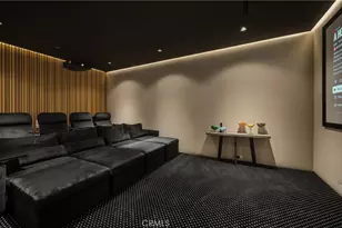 22924 Erwin St, Woodland Hills, CA 91367 - Photo 23