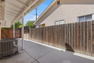 6947 Sunny Brae Ave, Winnetka, CA 91306 - Photo 27