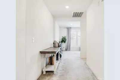 2113 E Donatello Street, Lancaster, CA 93535 - Photo 9