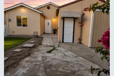 2531 Sale Place, Huntington Park, CA 90255 - Photo 19