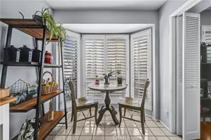 984 W Riverside Dr, Burbank, CA 91506 - Photo 15