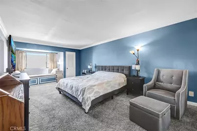 984 W Riverside Drive, Burbank, CA 91506 - Photo 21