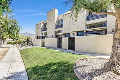 984 W Riverside Drive, Burbank, CA 91506 - Photo 3