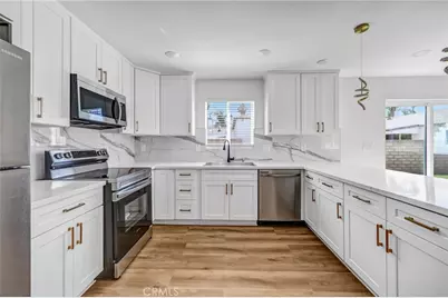 13831 Bessemer, Los Angeles, CA 91401 - Photo 7