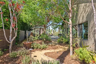 4556 Poe Avenue, Woodland Hills, CA 91364 - Photo 39