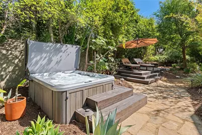 4556 Poe Avenue, Woodland Hills, CA 91364 - Photo 37
