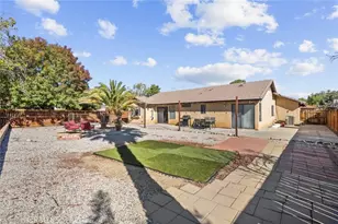 2038 Falcon Ave, Palmdale, CA 93551 - Photo 33