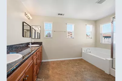 31769 Avenida Sonrisa, Castaic, CA 91384 - Photo 15