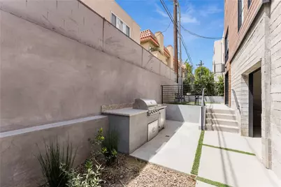 1035 1/2 N Vista Street, West Hollywood, CA 90046 - Photo 25