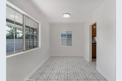 12536 Debell, Pacoima, CA 91331 - Photo 7