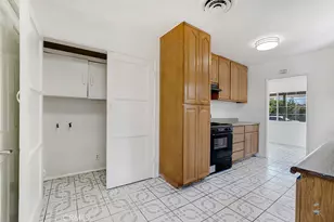 12536 Debell, Pacoima, CA 91331 - Photo 11