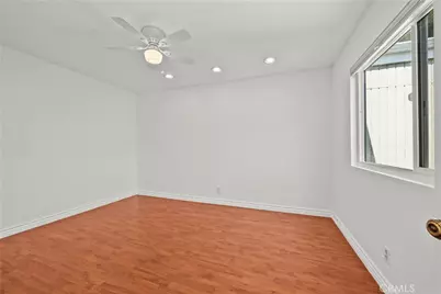 22117 Burbank #5, Woodland Hills, CA 91367 - Photo 25