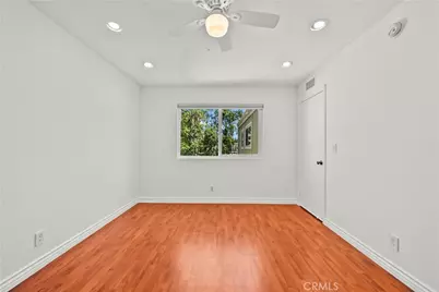 22117 Burbank #5, Woodland Hills, CA 91367 - Photo 27