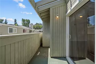 22117 Burbank, Woodland Hills, CA 91367 - Photo 23