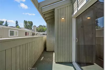 22117 Burbank #5, Woodland Hills, CA 91367 - Photo 23