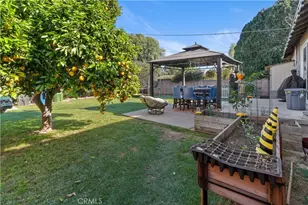 8540 Chimineas, Northridge, CA 91325 - Photo 17