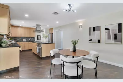 23942 Califa, Woodland Hills, CA 91367 - Photo 5