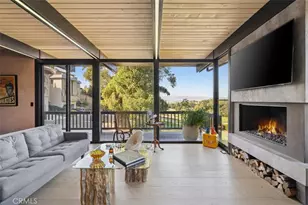 21090 Rios St, Woodland Hills, CA 91364 - Photo 11