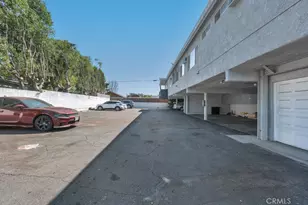 13825 Vanowen St, Van Nuys, CA 91405 - Photo 31