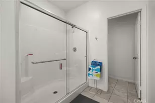 22886 Concord, Saugus, CA 91350 - Photo 21