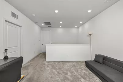 22886 Concord, Saugus, CA 91350 - Photo 17