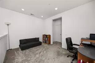 22886 Concord, Saugus, CA 91350 - Photo 15