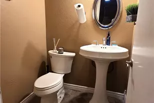 27657 Ironstone Dr, Canyon Country, CA 91387 - Photo 5