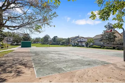 1868 Day Lily Lane, Simi Valley, CA 93065 - Photo 41