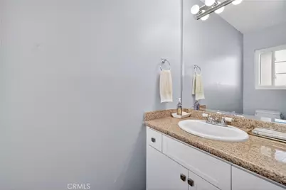 7046 De Celis Place #7, Lake Balboa, CA 91406 - Photo 27