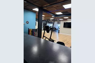 19564 S Ventura Boulevard, Tarzana, CA 91356 - Photo 13