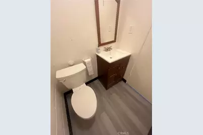 7226 Valjean Avenue, Van Nuys, CA 91406 - Photo 7