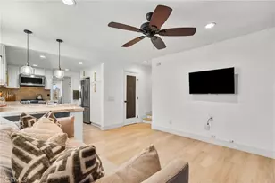 23121 Yvette Ln, Valencia, CA 91355 - Photo 15