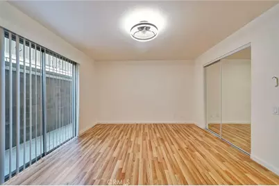 21219 Roscoe Blvd. #111, Canoga Park, CA 91304 - Photo 9