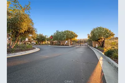 20818 Red Sky Court, Saugus, CA 91350 - Photo 37