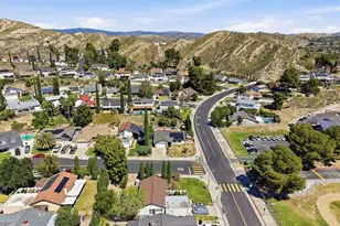 29223 Flowerpark Dr, Canyon Country, CA 91387 - Photo 41