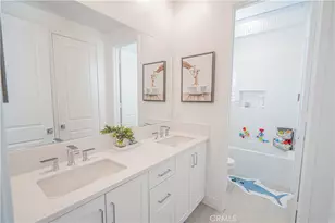 29768 Camino la Perdiz, Valencia, CA 91354 - Photo 39