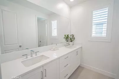 29768 Camino La Perdiz, Valencia, CA 91354 - Photo 33