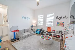 29768 Camino la Perdiz, Valencia, CA 91354 - Photo 35