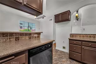 18347 Saticoy St, Reseda, CA 91335 - Photo 11