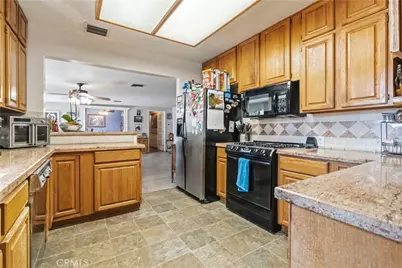 10457 Variel Avenue, Chatsworth, CA 91311 - Photo 7